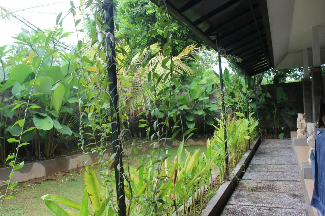 Paranyogan Homestay 2 Джимбаран Экстерьер фото